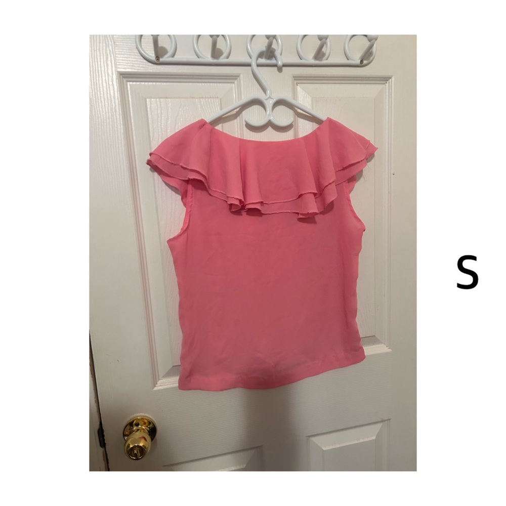 A blouse top